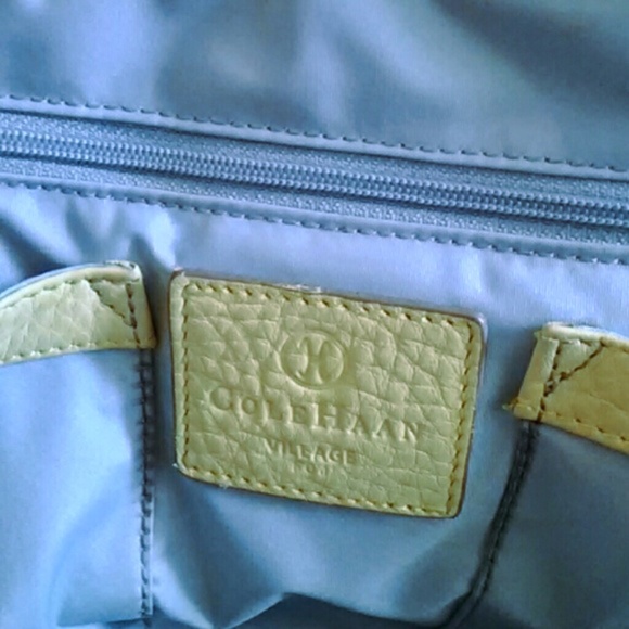 ✨✨✨ Beautiful Green Leather Bag by COLE HAAN - Picture 4 of 8